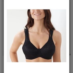 Breezies Wild Rose Seamless Underwire Support Bra black 40DD. Like new